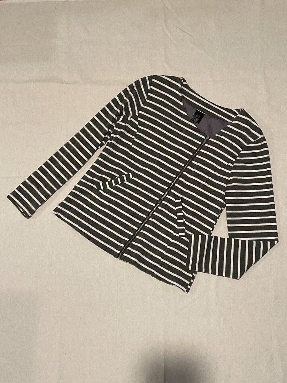NWT Sociology Gray and white striped stretch jersey doubleknit blazer